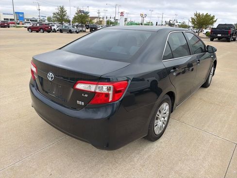 Used 2014 Toyota Camry LE FWD image 2