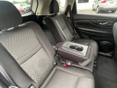 Used 2018 Nissan Rogue SV w/ Sun & Sound Touring Package AWD/4WD image 31