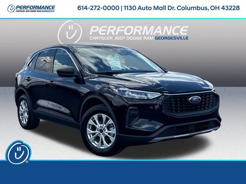 Used 2023 Ford Escape Active w/ Tech Pack #1 AWD/4WD image 1
