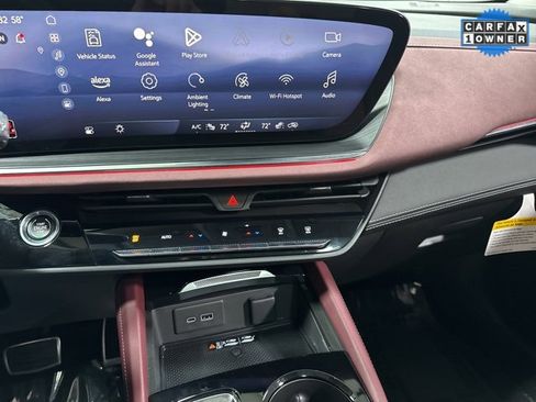 Used 2025 Buick Envision Sport Touring image 17