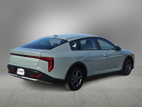 Used 2025 Kia K4 FWD image 8