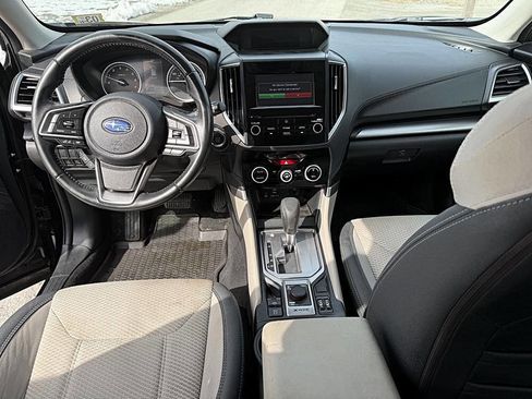Used 2020 Subaru Forester Premium image 11