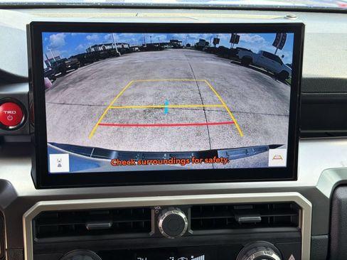 Used 2025 Toyota Tacoma TRD Sport AWD/4WD image 21