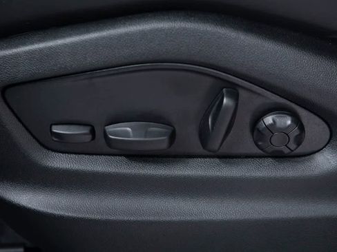 Certified 2026 Porsche Cayenne Coupe AWD/4WD image 24