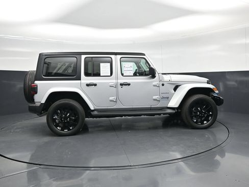 Used 2023 Jeep Wrangler Unlimited Sahara w/ Cold Weather Group AWD/4WD image 22
