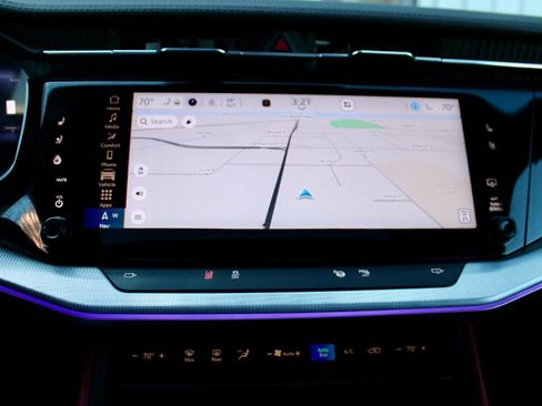 Used 2024 Jeep Wagoneer Launch Edition image 19