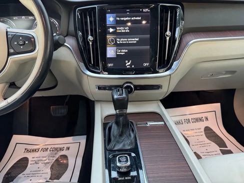 Used 2021 Volvo S60 T5 Momentum image 16