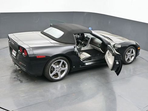 Used 2007 Chevrolet Corvette Convertible w/ Preferred Equipment Group RWD image 54