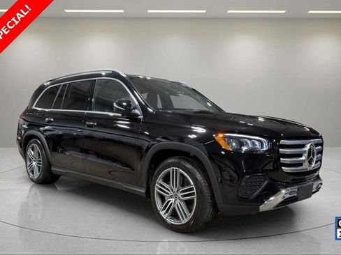 Used 2025 Mercedes-Benz GLS 450 4MATIC image 1