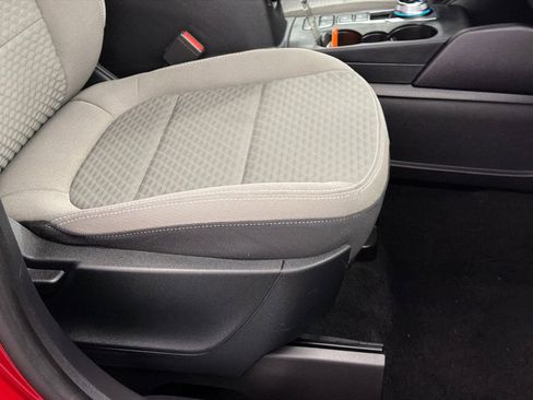 Used 2022 Ford Escape SE image 10