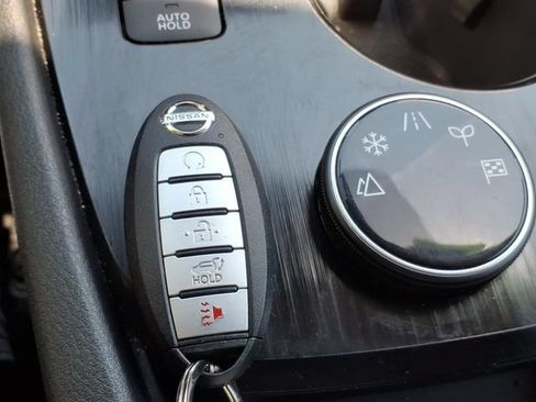 Used 2021 Nissan Rogue SV AWD/4WD image 31