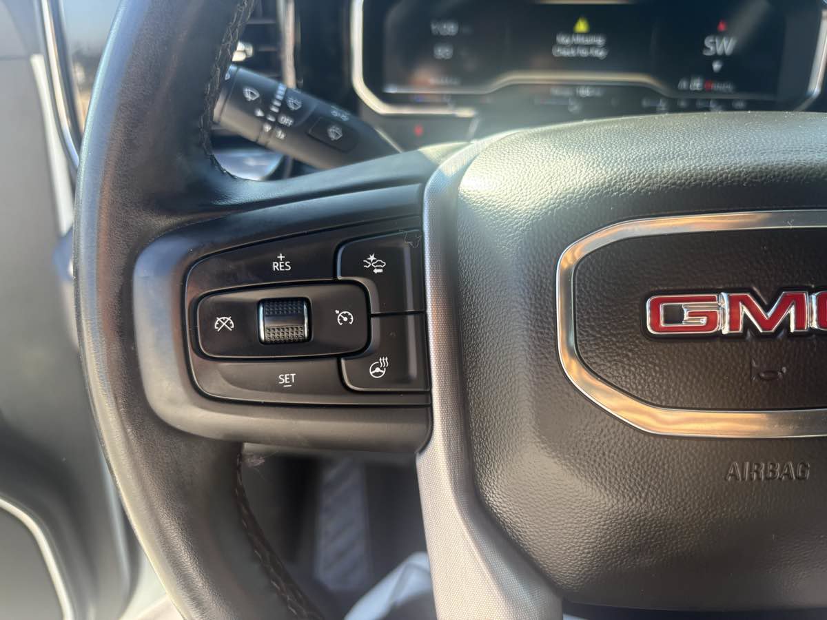 Used 2025 GMC Sierra 1500 SLT AWD/4WD image 29