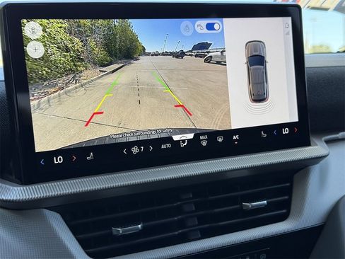 New 2025 Ford Explorer Active image 17