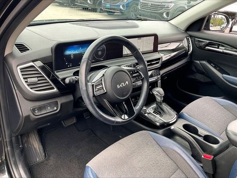 Used 2024 Kia Seltos S AWD/4WD image 8