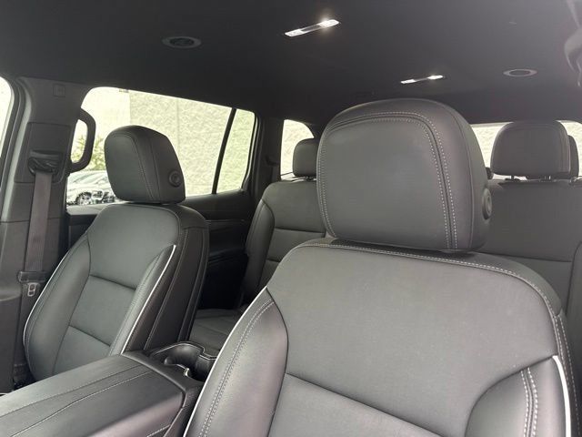Used 2025 Buick Enclave Preferred FWD image 15
