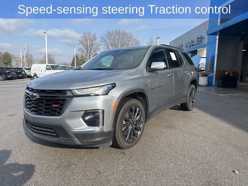 Used 2023 Chevrolet Traverse RS w/ LPO, Floor Liner Package image 3
