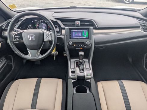 Used 2018 Honda Civic Sport image 15