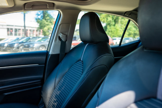 Used 2018 Toyota Camry SE w/ Audio Package FWD image 31