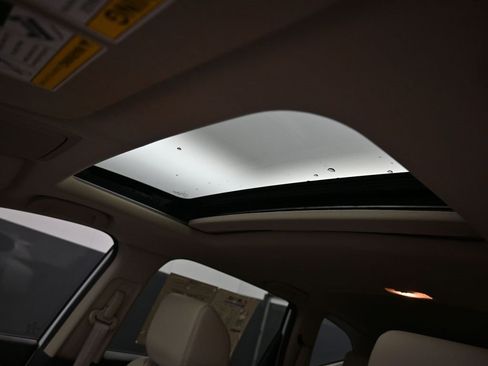 Used 2020 Honda CR-V Touring image 29