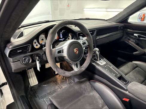 Used 2015 Porsche 911 GT3 RWD image 15