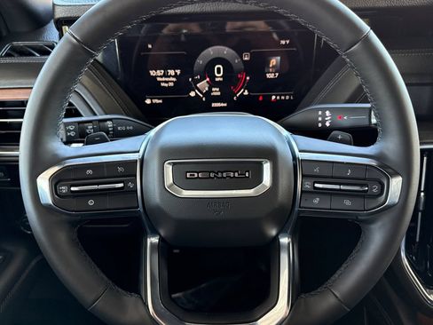 Used 2025 GMC Yukon XL Denali RWD image 37