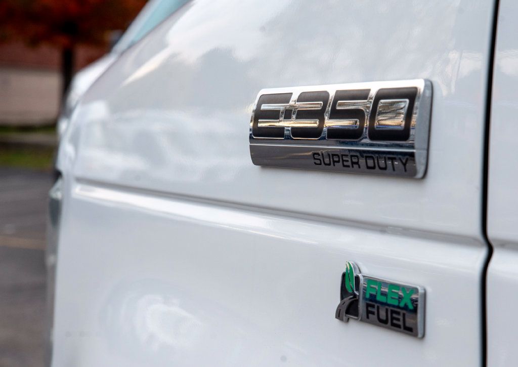 Used 2014 Ford E-350 and Econoline 350 Super Duty RWD image 9