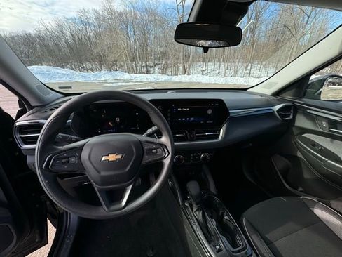 Used 2025 Chevrolet TrailBlazer LT image 18