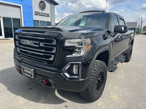 Used 2020 GMC Sierra 1500 AT4 w/ AT4 Premium Package AWD/4WD image 2