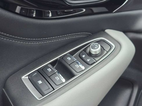 Used 2023 Subaru Outback Limited image 25