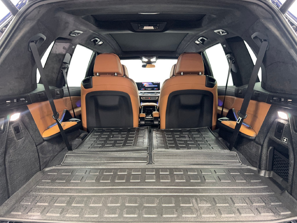 Used 2024 BMW X7 xDrive40i w/ Executive Package AWD/4WD image 85