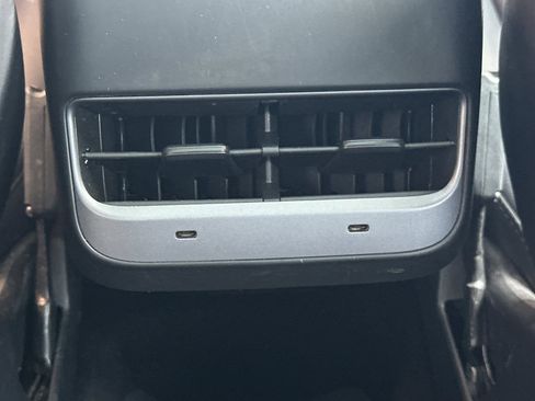 Used 2023 Tesla Model Y Long Range image 17