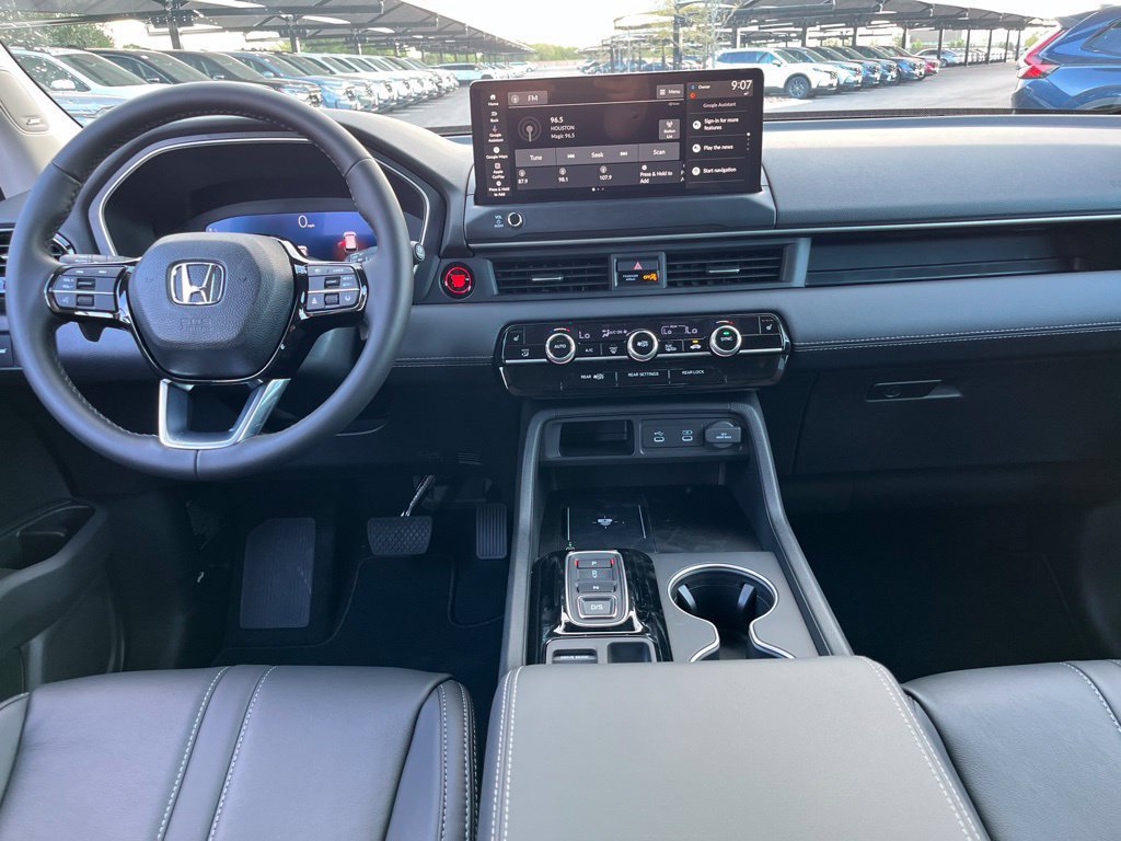 New 2026 Honda Pilot Touring image 9