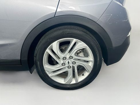 Used 2023 Chevrolet Bolt LT FWD image 11