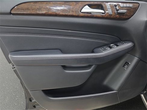 Used 2012 Mercedes-Benz ML 350 4MATIC image 27