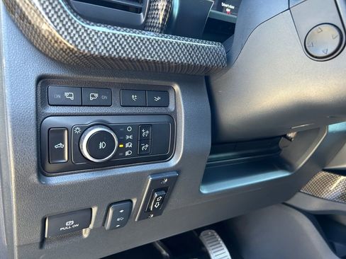 Used 2024 Ford F250 Lariat w/ Lariat Ultimate Package AWD/4WD image 21
