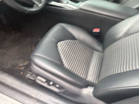 Used 2018 Toyota Camry SE FWD image 8