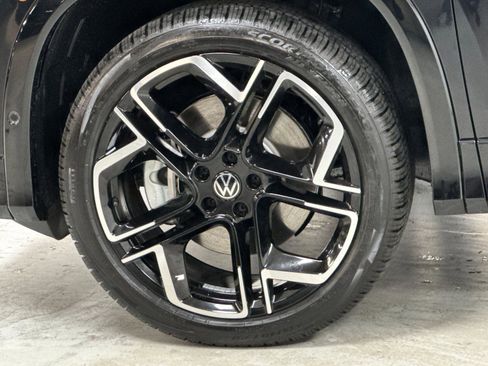 New 2026 Volkswagen Tiguan SEL R-Line AWD/4WD image 25