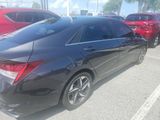 Used 2022 Hyundai Elantra Limited w/ Preferred Accessory Package image 2