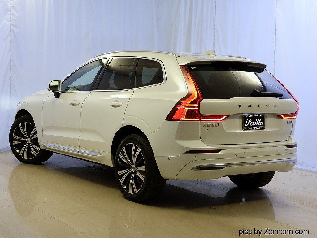Used 2023 Volvo XC60 B5 Plus w/ Climate Package AWD/4WD image 5