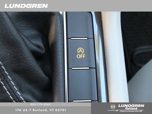 Used 2022 Volkswagen Tiguan SE image 27