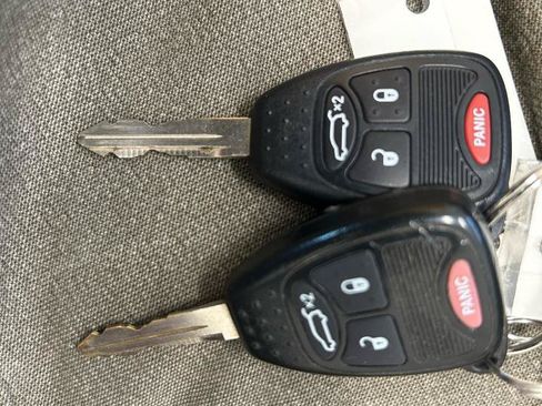 Used 2005 Jeep Liberty Sport AWD/4WD image 34