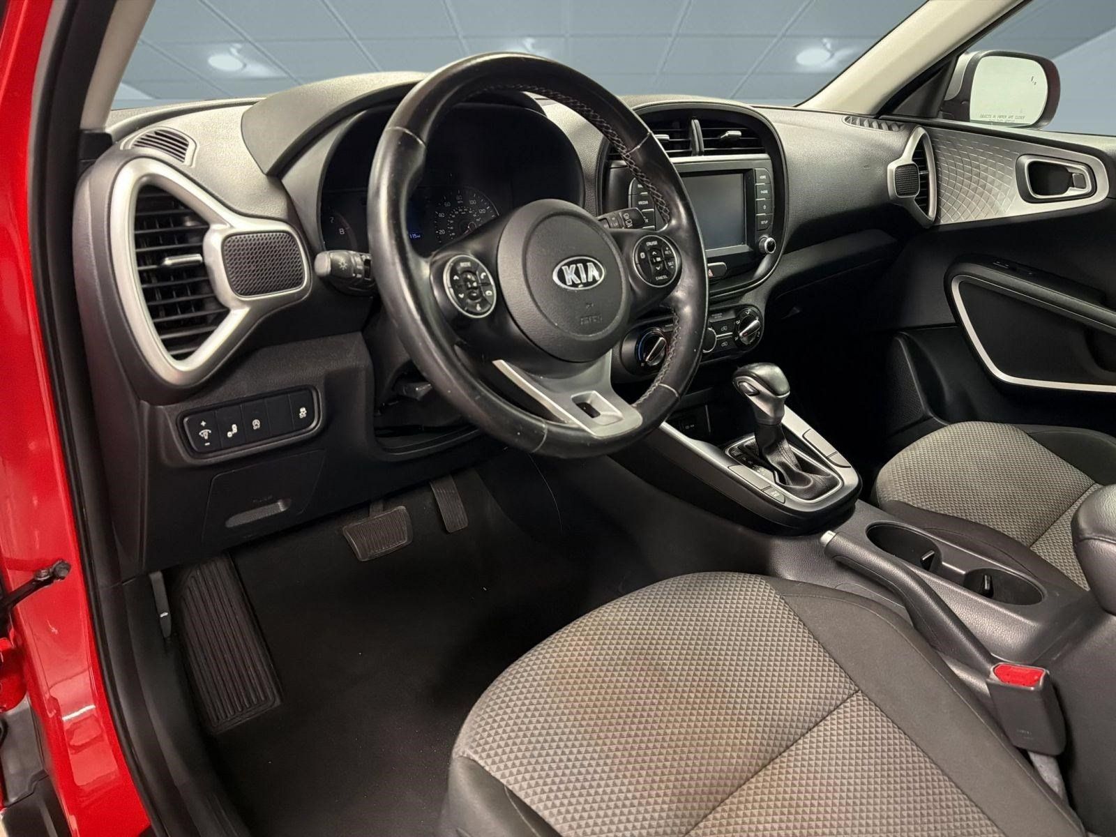 Used 2020 Kia Soul X-Line FWD image 4