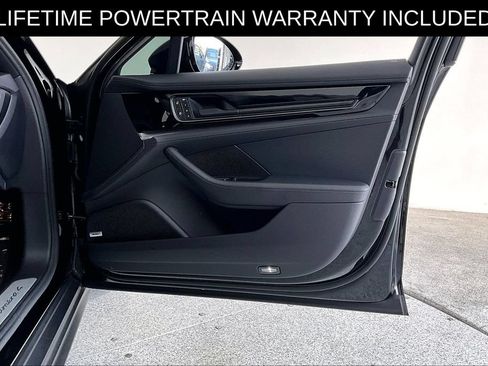 Used 2025 Porsche Panamera 4 w/ Premium Package AWD/4WD image 26