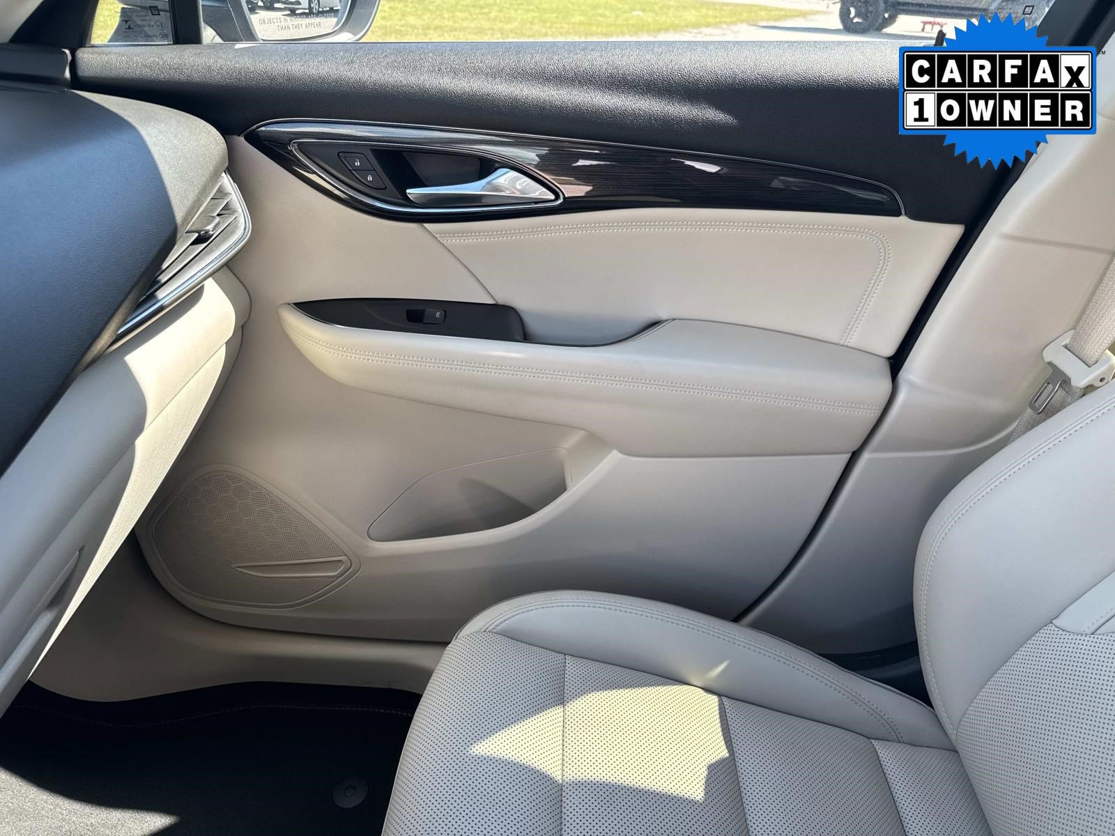 Used 2022 Buick Envision Essence w/ Safety Package FWD image 25