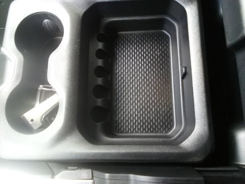 Used 2022 RAM 1500 Laramie AWD/4WD image 18