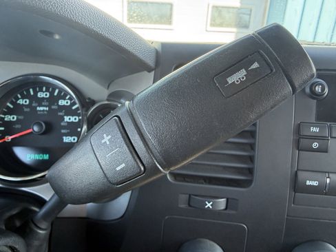 Used 2010 GMC Sierra 1500 SLE image 26