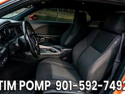 Used 2019 Dodge Challenger SXT image 11