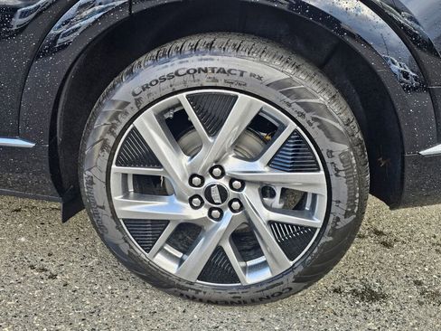 New 2026 Cadillac Optiq Luxury 1 image 8