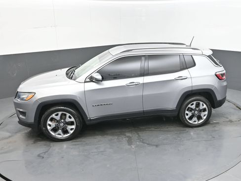 Used 2019 Jeep Compass Limited AWD/4WD image 36