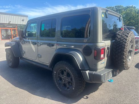 Used 2023 Jeep Wrangler Unlimited w/ Cold Weather Group AWD/4WD image 2